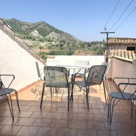 Casa Lola Beceite, terraza, barbacoa y chimenea – hotel w mieście Beceite