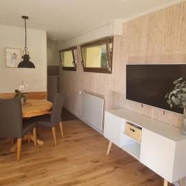 Appartement rénové avec charme, hotel di Leytron
