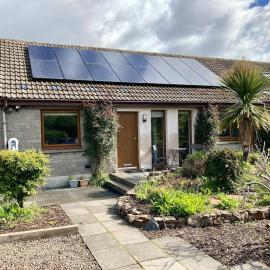 3-Bedroom Eco-house with EV charger., hotel in Rosemarkie