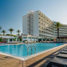 Alua Illa de Menorca, hotel em S'Algar