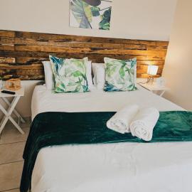 Sea Breeze Manor - Green Unit