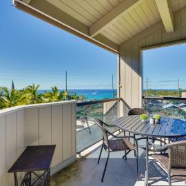 Top-Floor Kailua Bay Resort Condo w/ Ocean Views!, hotel u gradu Kailua-Kona