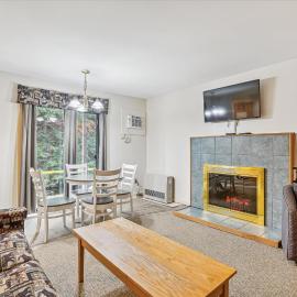 Cedarbrook Queen Suite 108, хотел в Килингтън