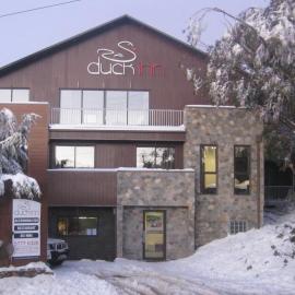 Duck Inn Mt Buller, hotel sa Mount Buller