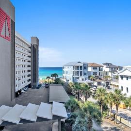 Mainsail 443 2BR with Gulf Views
