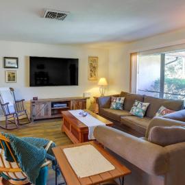 2 Mi to Rainbow River: Home in Dunnellon