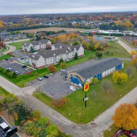 Super 8 by Wyndham Rockford I-90 Casino District