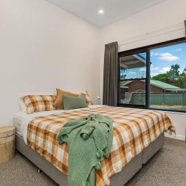 COSY RETREAT ON FOREST --- Offering 3 Comfortable Bedrooms - Sleeps Up to 6 - Please Note - If Booking for 5 or more guests all 3 rooms will be required