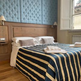 Chalet Lucca, hotel i Lucca