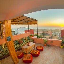 Atlantic Vibes Surf Hostel, hotel in Tamraght Ouzdar