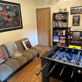 15 miles to Windham Mountain ! King Bed, Game Room, OutDoor Patio, hotel sa Cairo
