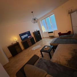 -Self-Check- downtown Apartment