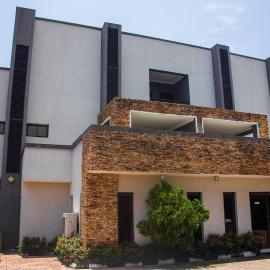 S & S Hotel & Suites