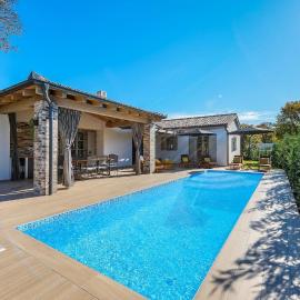 Villa Acorn
