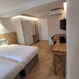 Hotel & Restauracja Wróblewscy, hotell i Karniewo
