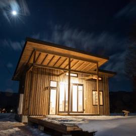 And MOUNTAIN, hotel i Hakuba