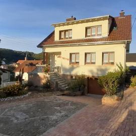 Gîte du Verre au Sabot 5 étoiles avec spa privatif, hotell sihtkohas Soucht