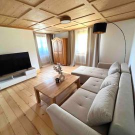 Helle gemütliche Ferienwohnung in Schwarzwaldhof, hotell sihtkohas Ibach