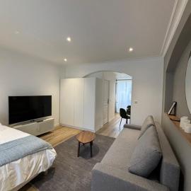 Le Joli Appartement - Parking Gratuit, Wifi, RER C Choisy-le-Roi, hotel in Choisy-le-Roi