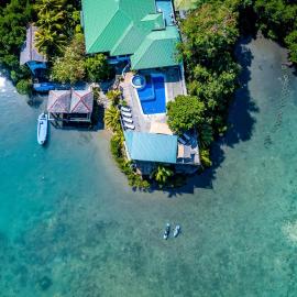 Edgewater Dive & Spa Resort, hotell i Puerto Galera
