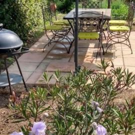 Spacieuse villa avec jardin a deux pas du centre