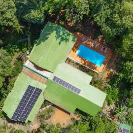 The Lodge at Punta Rica- Hilltop Eco-Lodge with Views & Pool, hotell sihtkohas Bastimentos