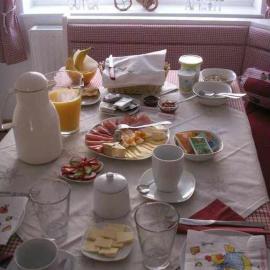 Gästehaus Bett-i, hótel í Marchegg