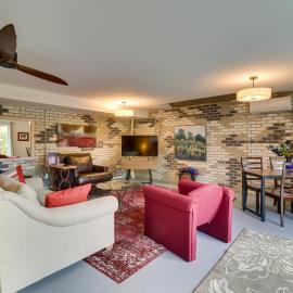 Renovated Studio on 5 Acres - Near Vineyards!, hotel in Crozet