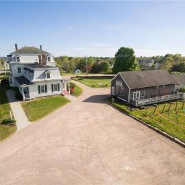 The Langworthy Inn & Winery, hotelli kohteessa Westerly