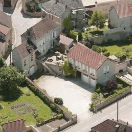 L'instant Présent – hotel w mieście Pacy-sur-Armançon