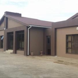 Emangweni Guest House, hotel em Vryheid