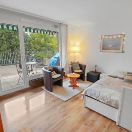 Charmant studio ouvert avec vue paisible