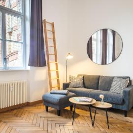 SCHWARZLINS LoftRaum - Stilvolles Apartment mit Smart TV, NETFLIX, Disney Plus, schnellem WLAN, Parken, Nespresso, hotel di Sankt Ingbert