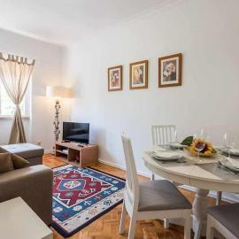 Apart Lisboa confortavel 2 quartos com terraço, hotel in Odivelas