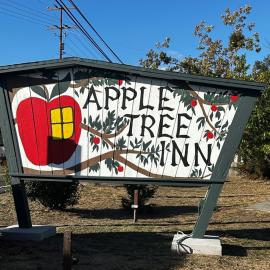 Apple Tree Inn, hotel u gradu Džulijan
