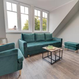 VIP Apartment A 64qm 4 Zi DG Wohnung klimatisiert großes Bad u Küche max 4 Gäste inklusive Schlafsofa, hotel em Vierraden