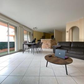URBAN LODGE GAP - Confort premium & emplacement exceptionnel, hotel in Gap