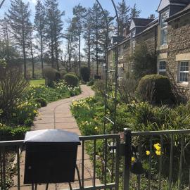 Brownrigg - half a house & garden, hotel in Otterburn