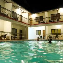 Mokalbaug Beach Resort, hotel sa Nagaon