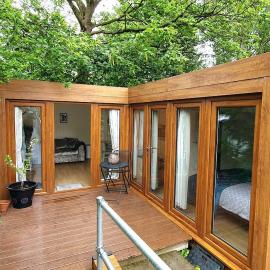 Private Self Contained Annex/Cabin, hotelli Birminghamissa