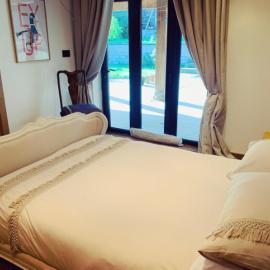 Annie the Annex, A self contained home from home fully equipped space with street parking