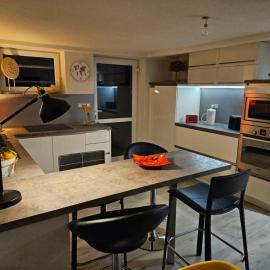 Le repos des escargots - Appartement 3 étoiles - label Qualidog - 1 à 6 personnes avec jardin ombragé et aménagé, hotel in Haguenau