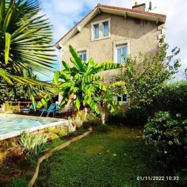 Maison de famille à Périgueux, hotel v destinácii Périgueux