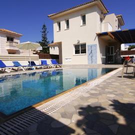 Maouris Villa