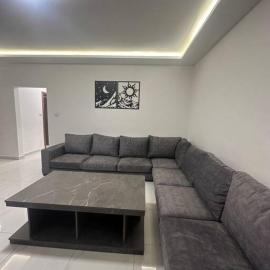 cozy home near all services (22), hotel in Rujm ash Sharāʼirah
