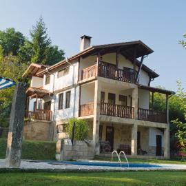 Neda's House، فندق في Cherven