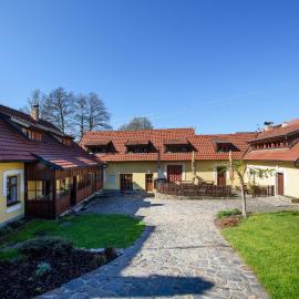 Mlýn Kamenice – hotel w mieście Klučenice