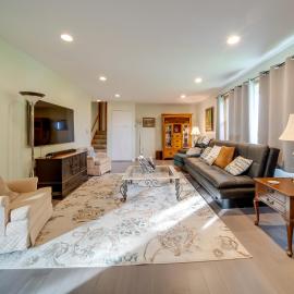 Cozy Ripley Apartment - 21 Mi to Downtown Erie!, hotel a North East