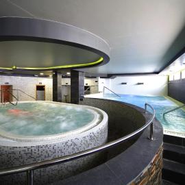 Apartahotel & Spa Jacetania, hotell i Jaca