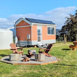 Warburton Tiny House - Tiny Stays, hotel u gradu 'Yarra Junction'